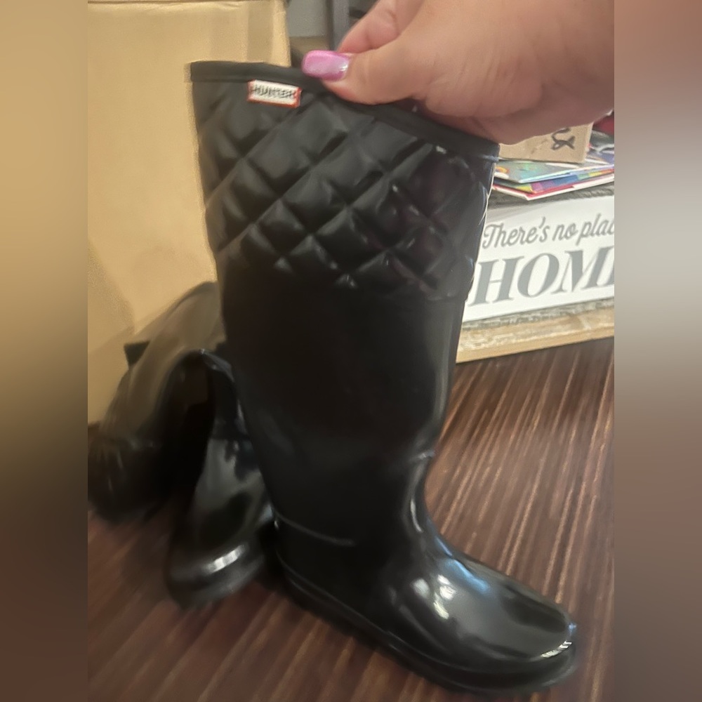 Hunter Black boots! Great condition!
